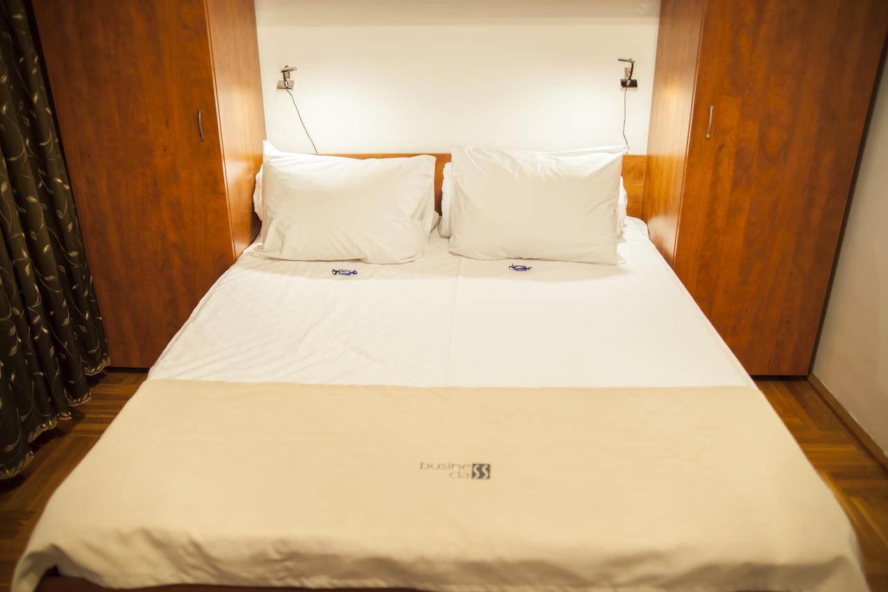 Business Class Apartment Cluj-Napoca Eksteriør bilde